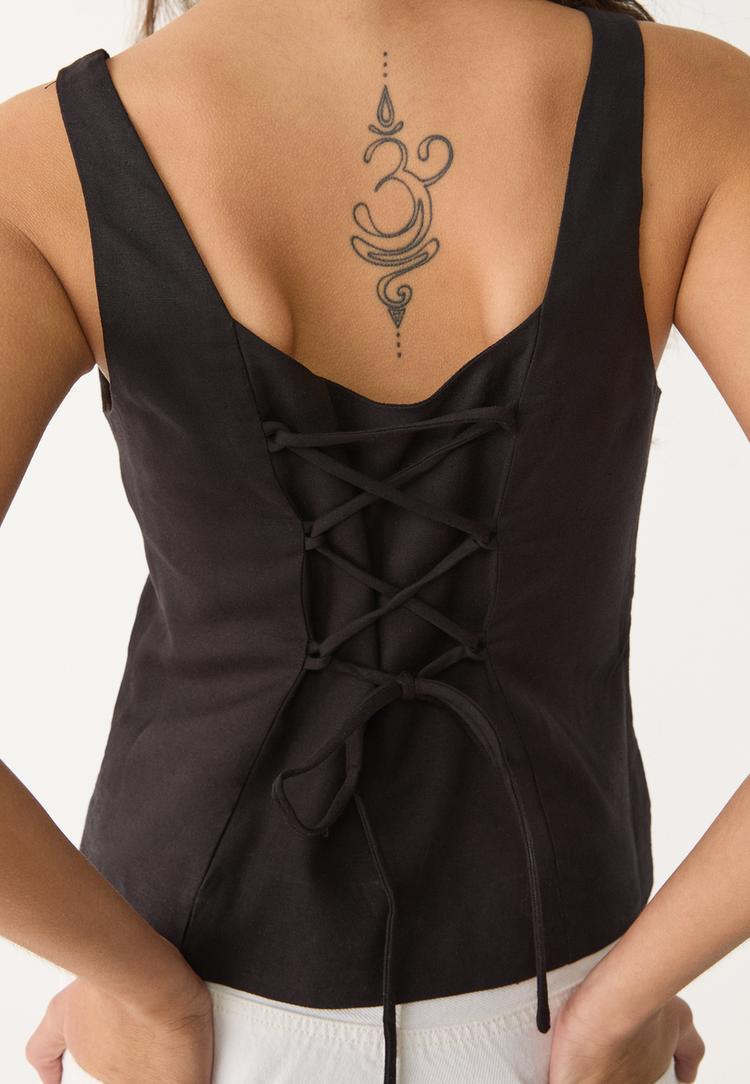 chaleco medio lazada con lino