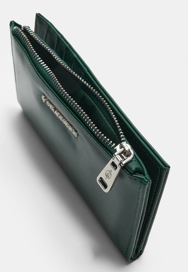 basic zip up purse