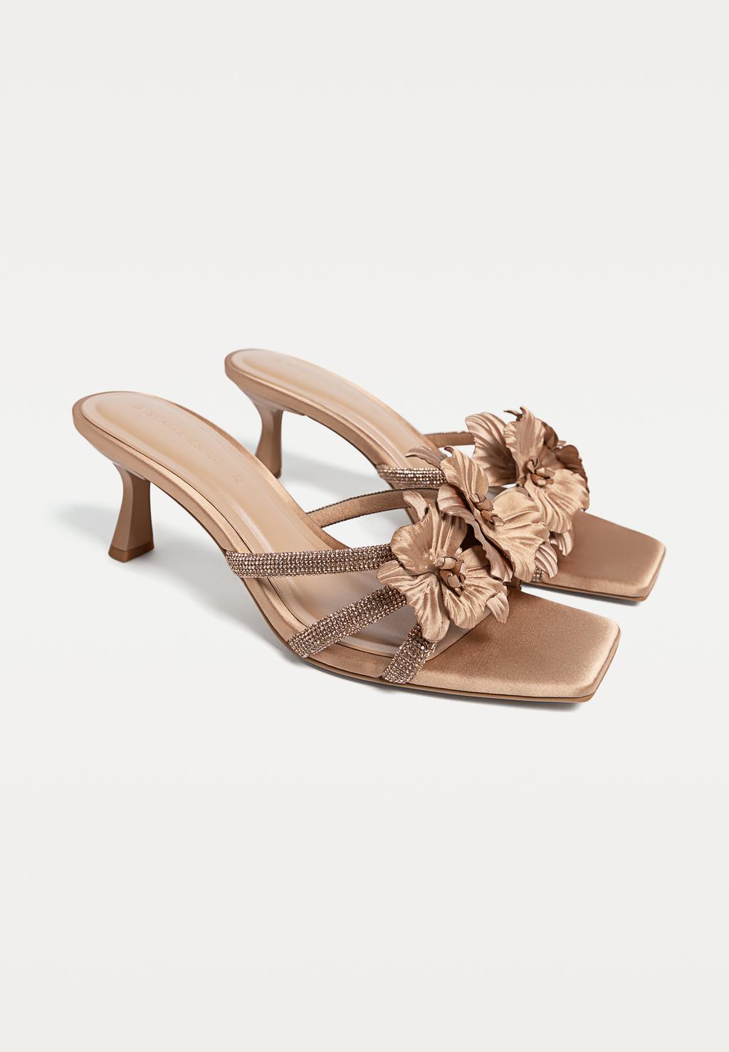 Slingback sandals with flower