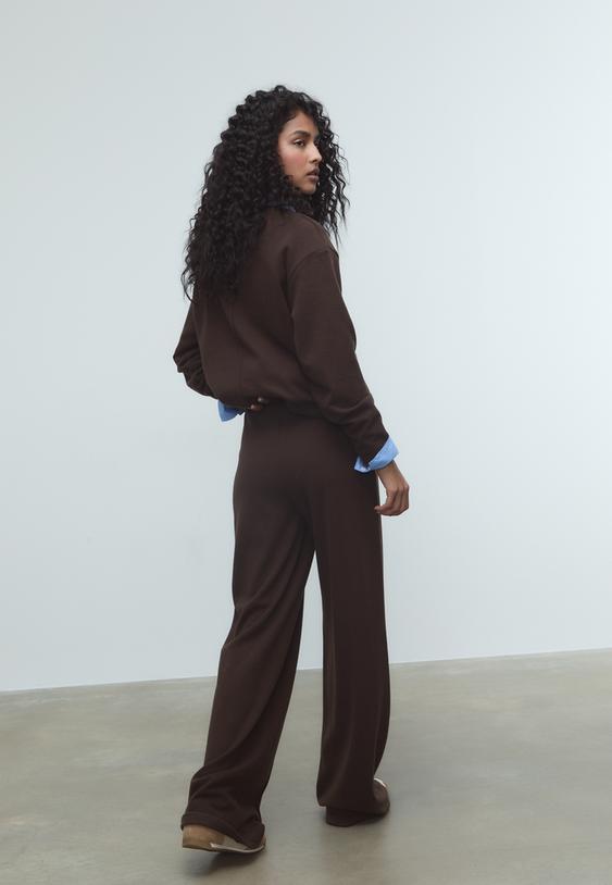 Stradivarius Knit Trousers With Seam Detail Brown M