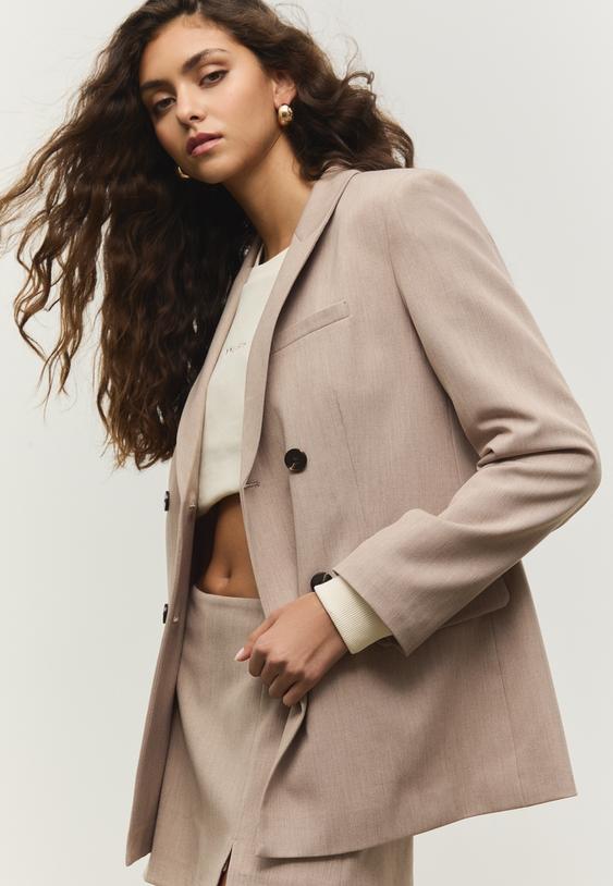 double breasted buttoned blazer