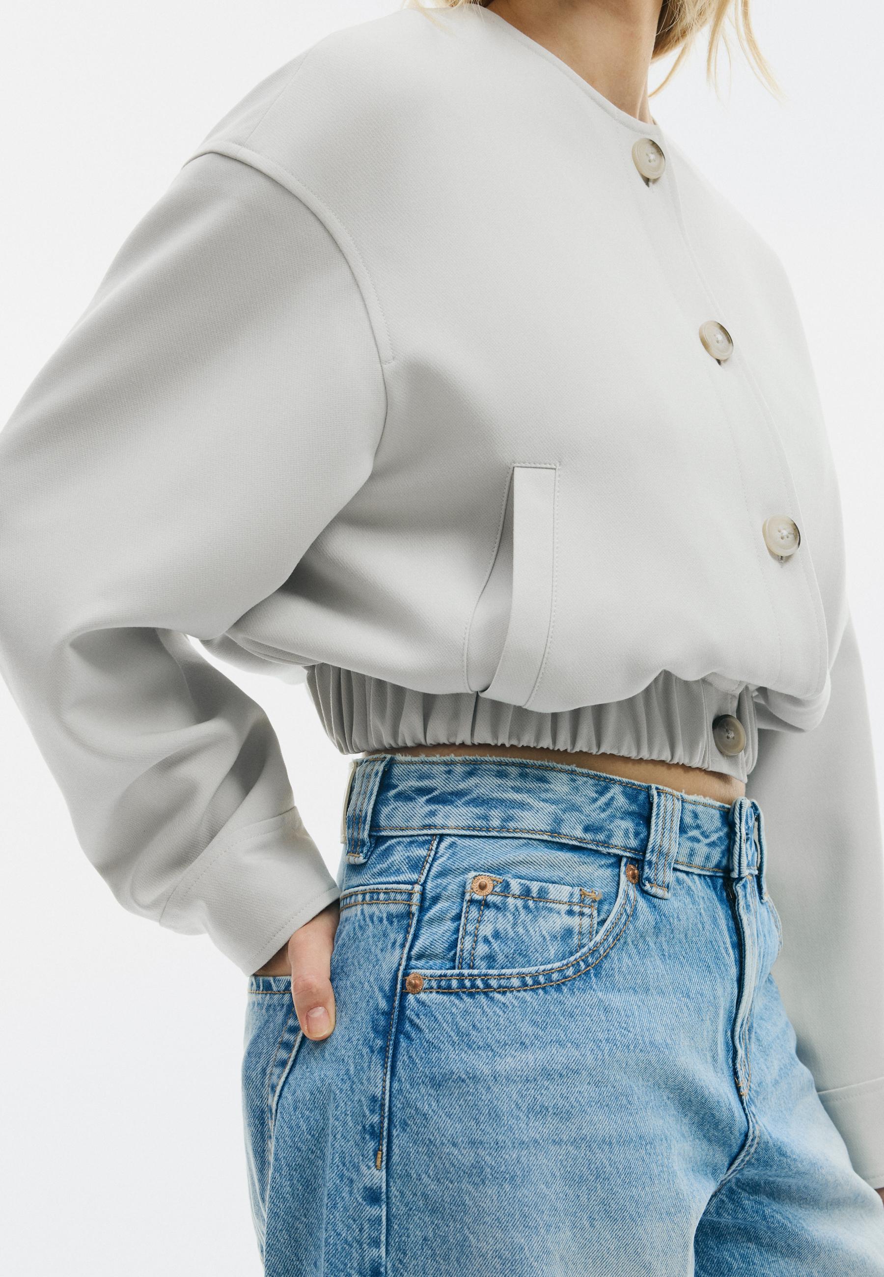 Puff sleeve round neck jacket — Ecru