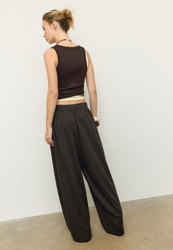 pantalon jogger tacto suave pinzas