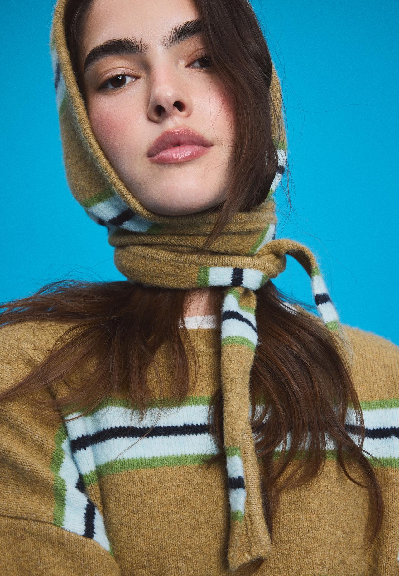 Knit jumper with scarf — Olive green
