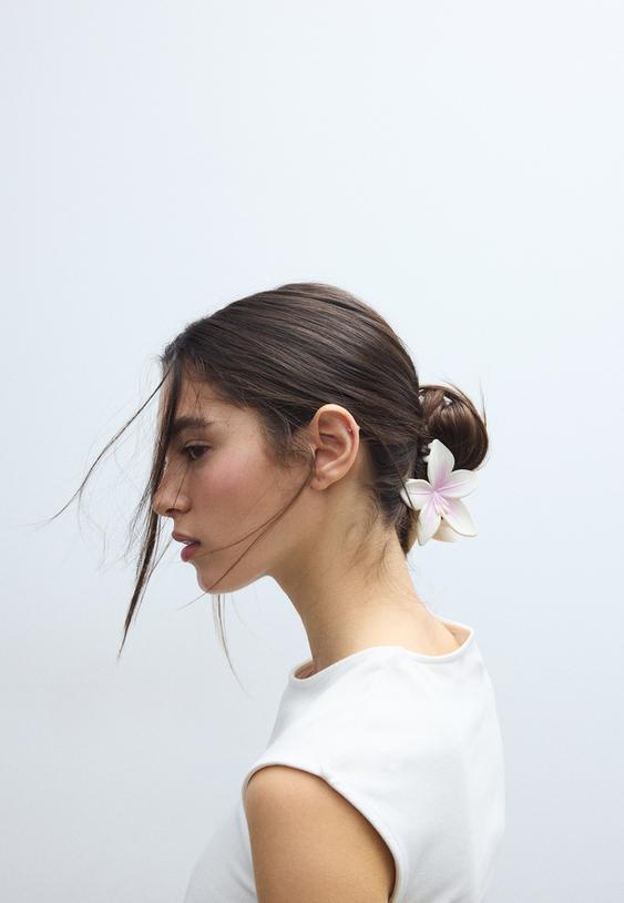 haarclip met bloem