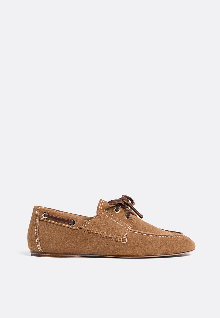 mocasin piel cordones