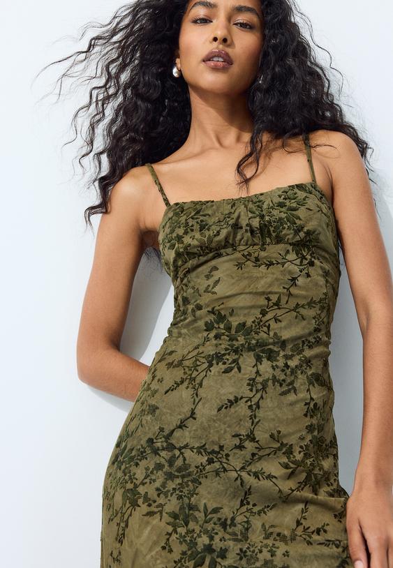 vestito midi floccato con spalline