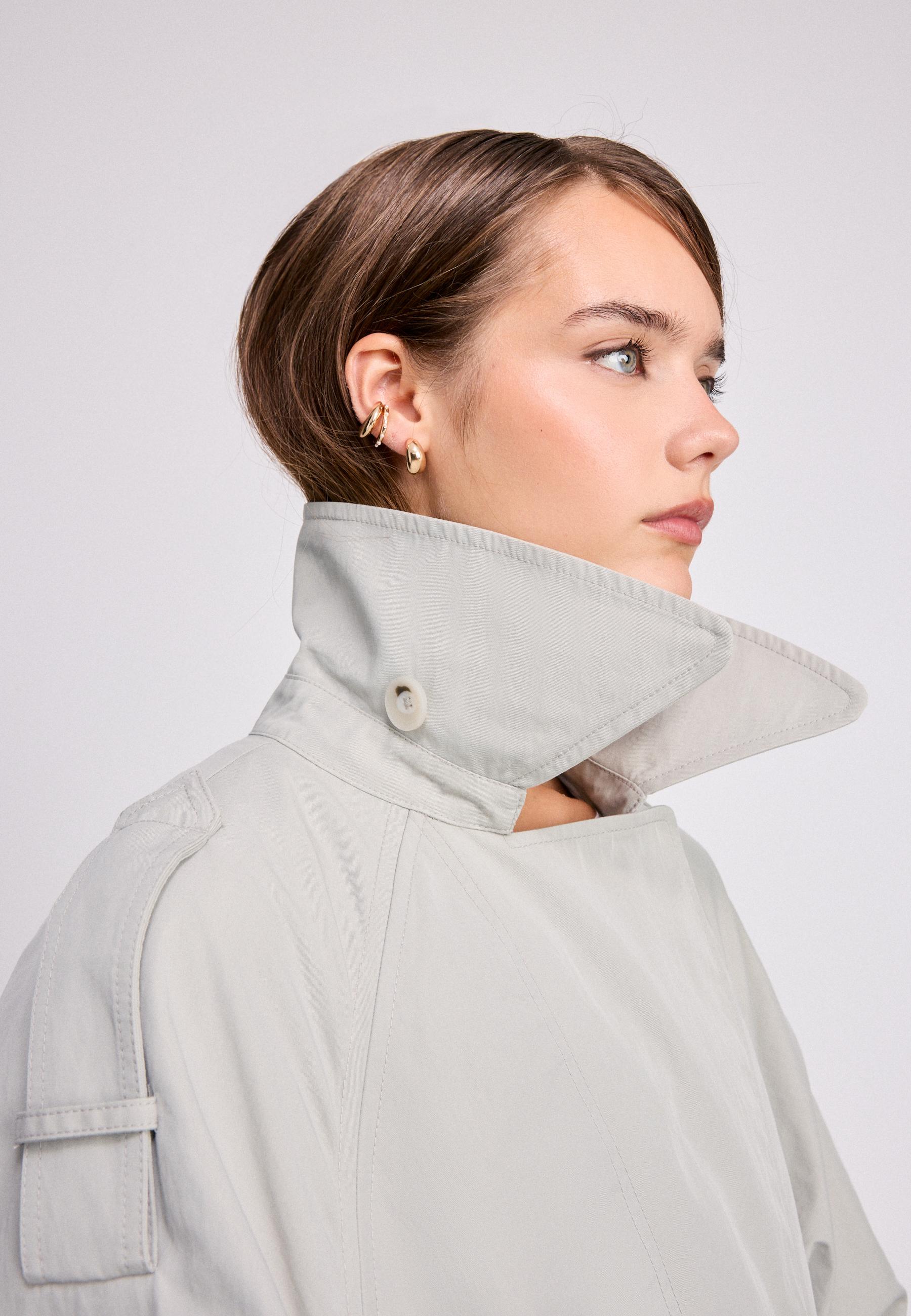 Oversize trench coat — Ecru