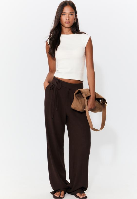 basic genis yaka tisort