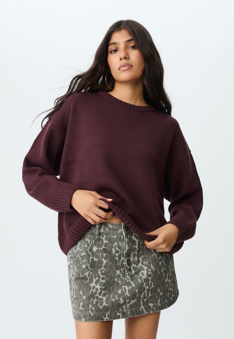 camisola de malha com decote redondo