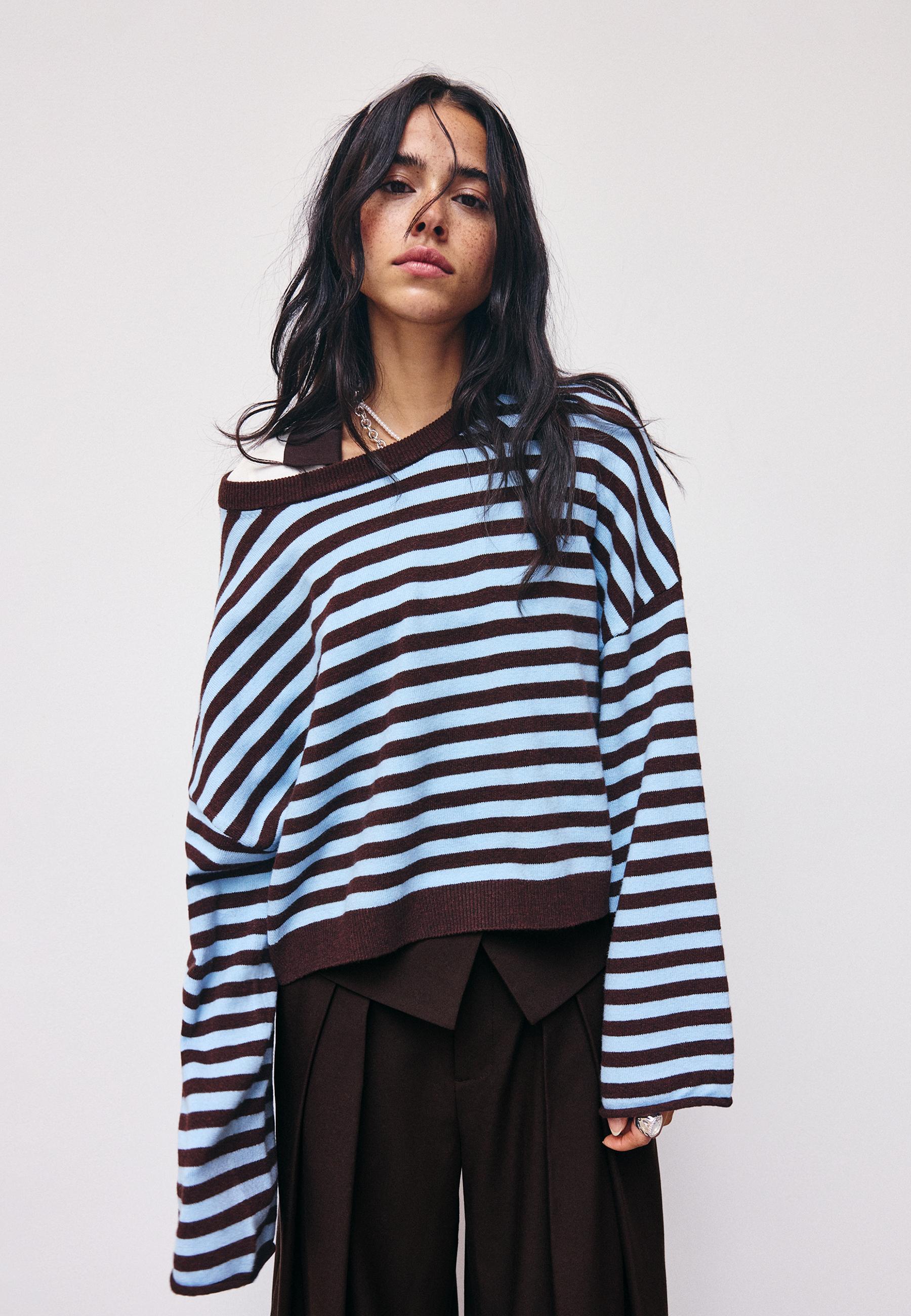 Stradivarius Geniş kollu crop triko kazak