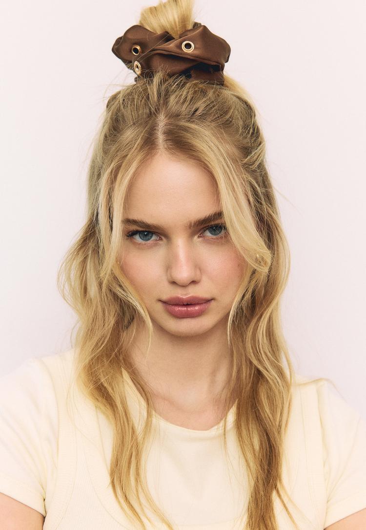 Stradivarius Σετ 2 Λαστιχάκια Μαλλιών Με Καρφιά Καφέ Os φωτογραφία