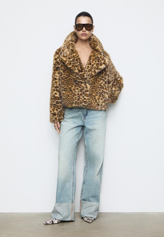 cazadora cruzada efecto pelo leopardo