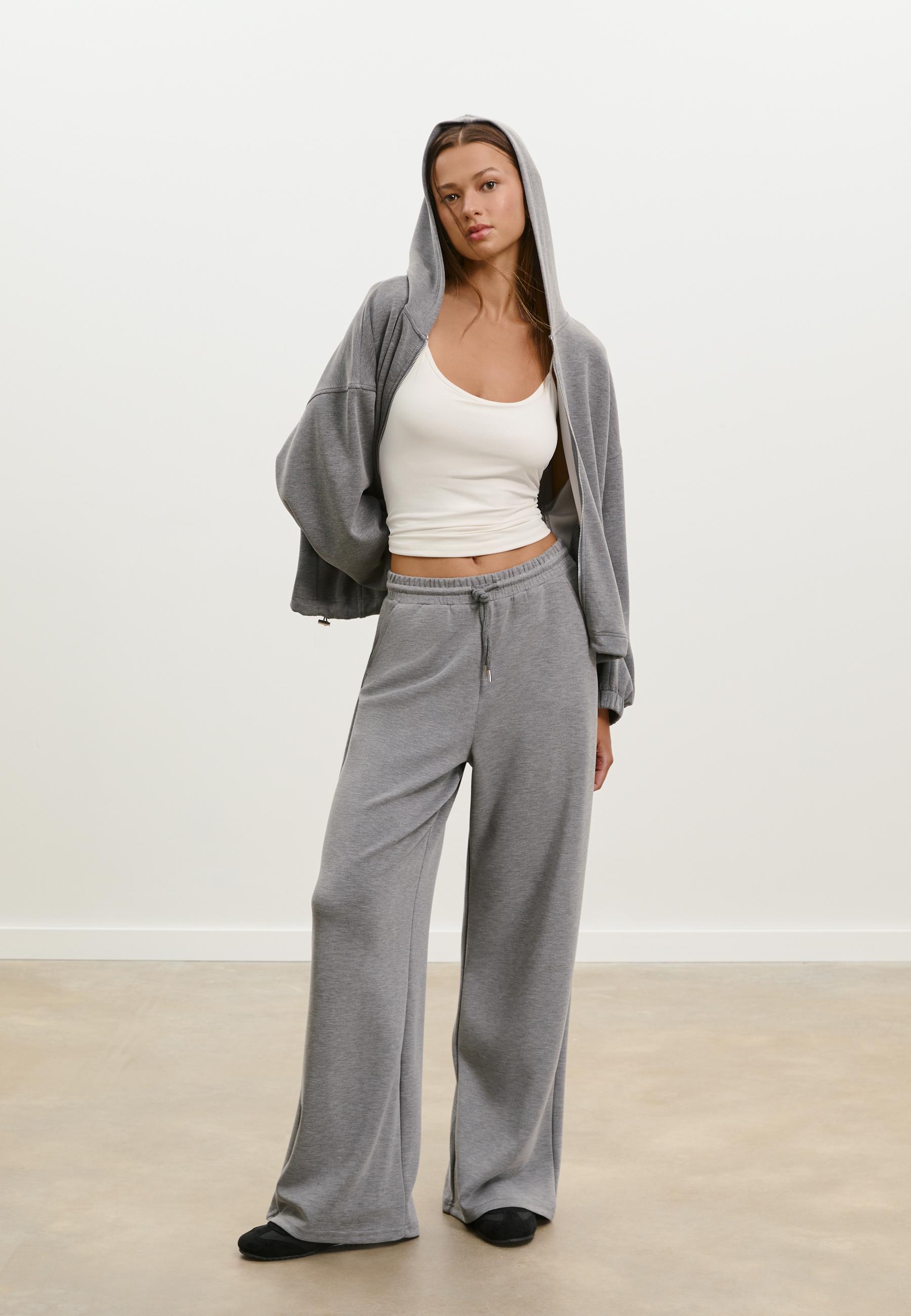 Soft-touch palazzo trousers - Women's fashion | Stradivarius United Kingdom