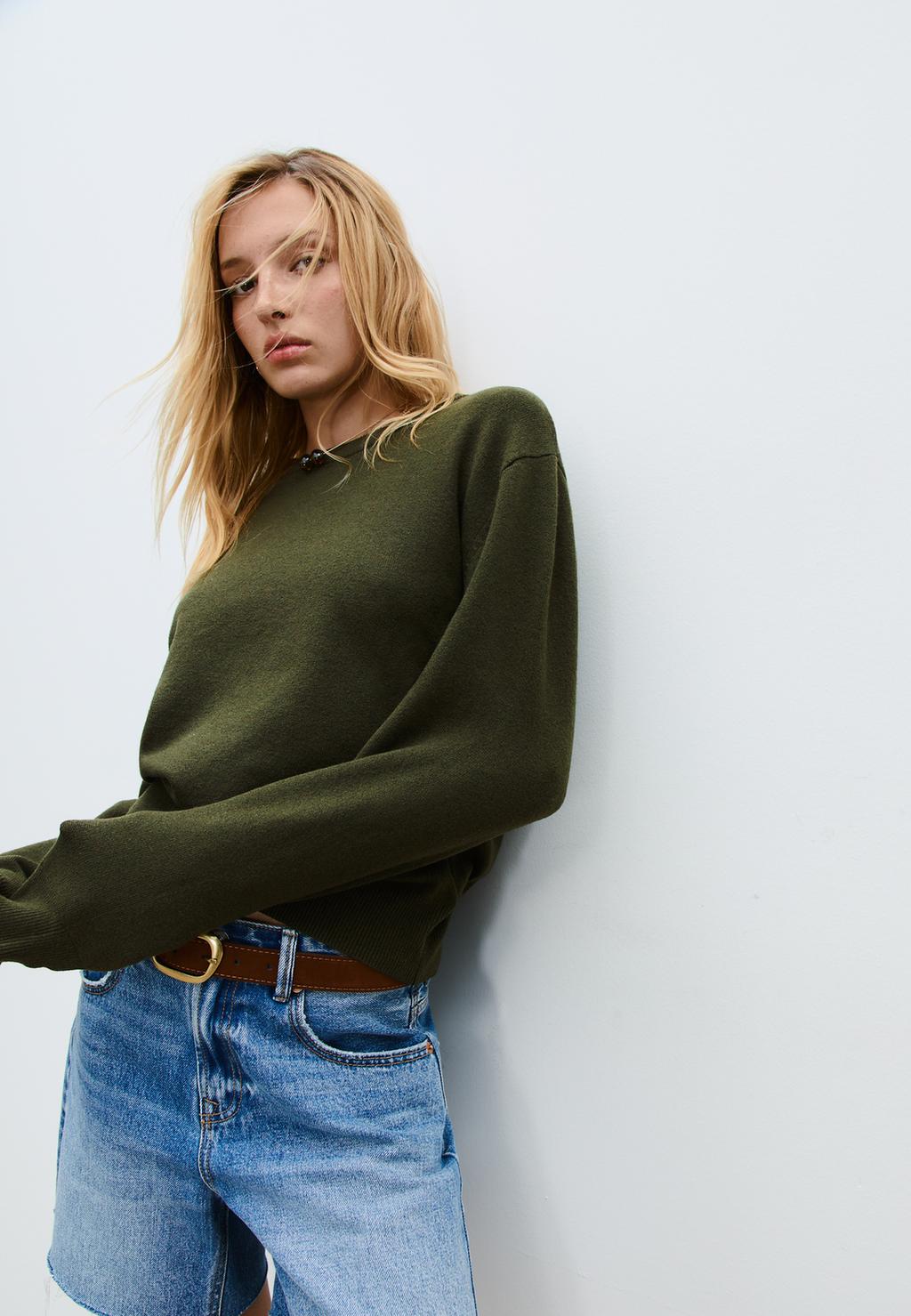 Soft-touch basic knit sweater