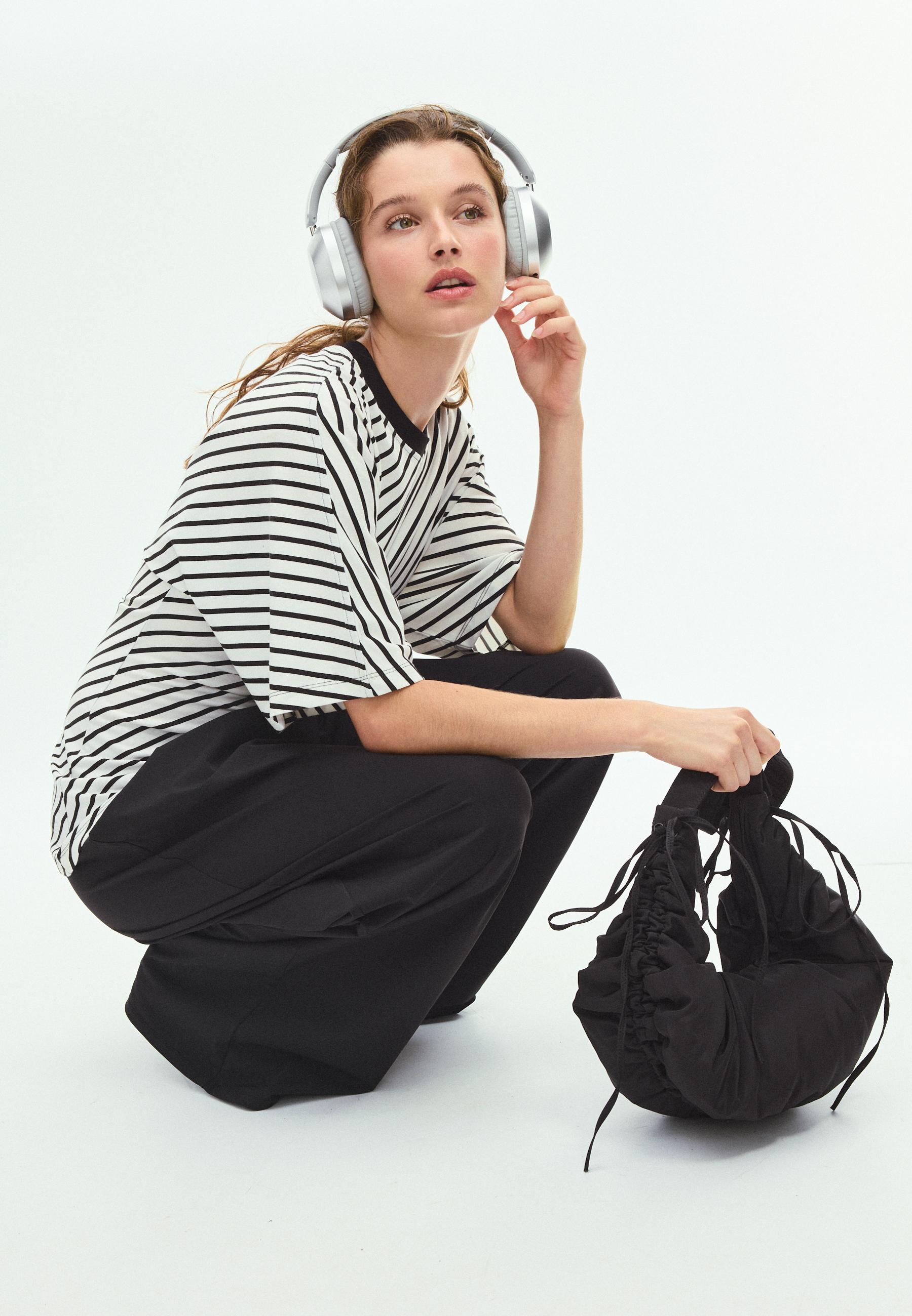 Elasticated waist palazzo joggers — Black