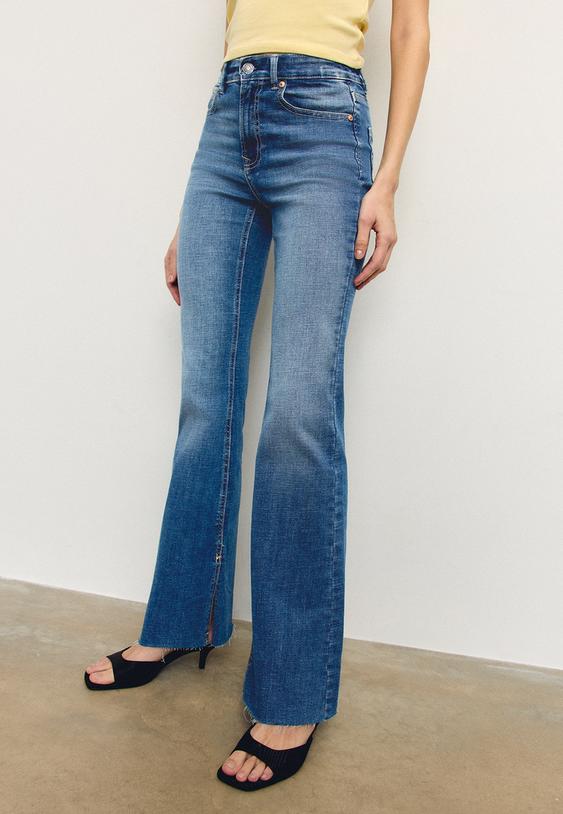 Stradivarius D74 Bell Bottom Jeans With Split Medium Light Blue Denim 12