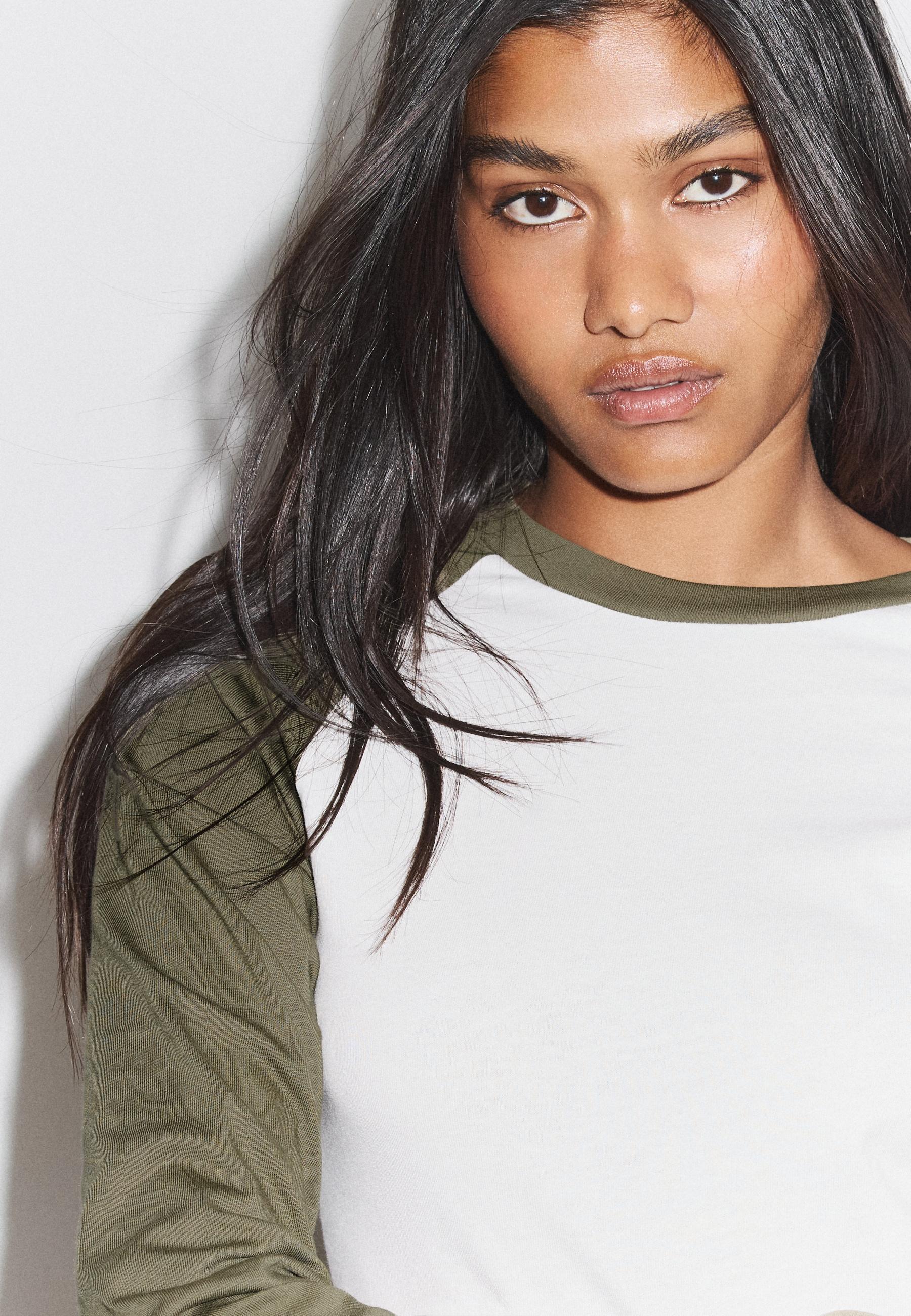 Baseball-style long sleeve T-shirt — Khaki
