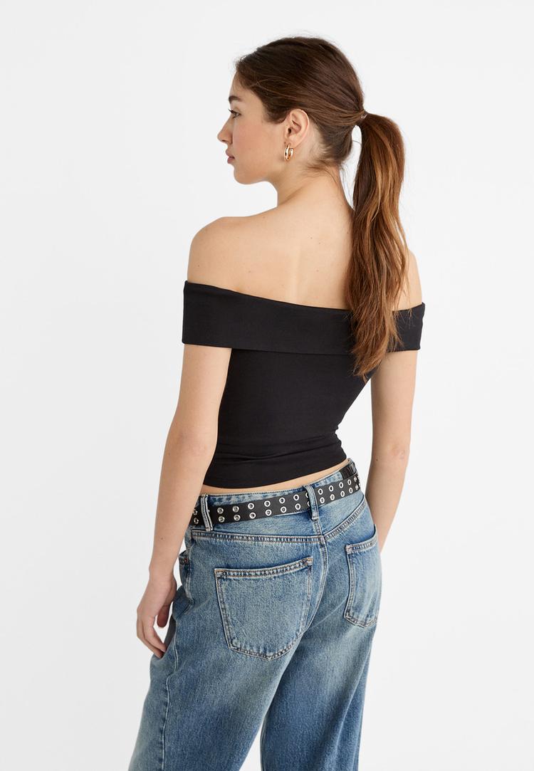 camiseta hombros descubiertos