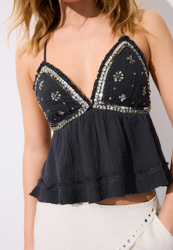 top volant e perline