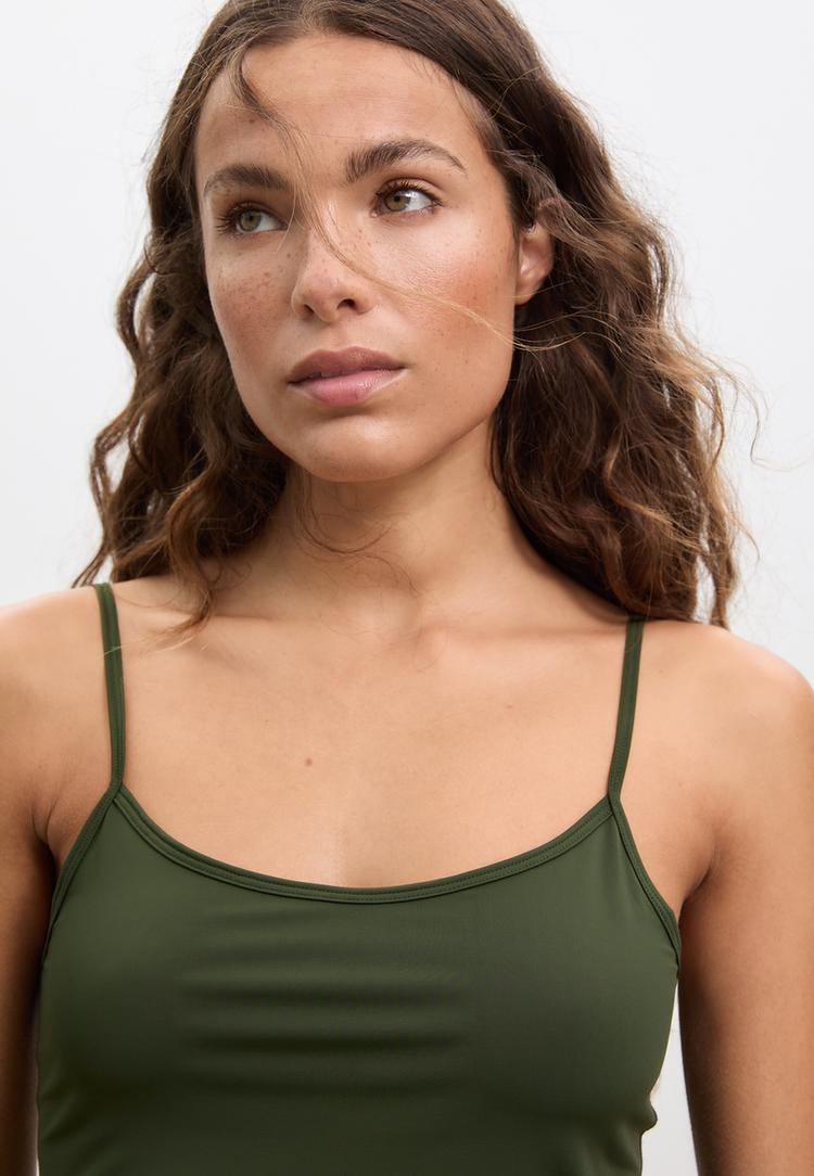 camiseta basica tirantes