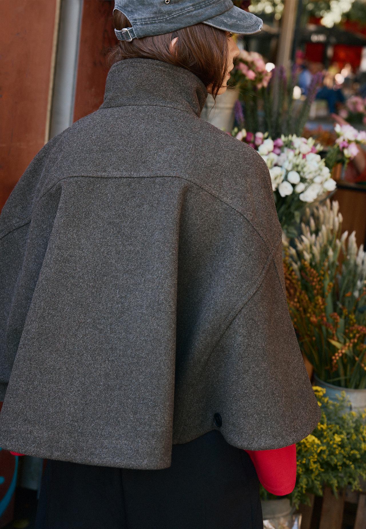Wool blend cape coat — 0-457