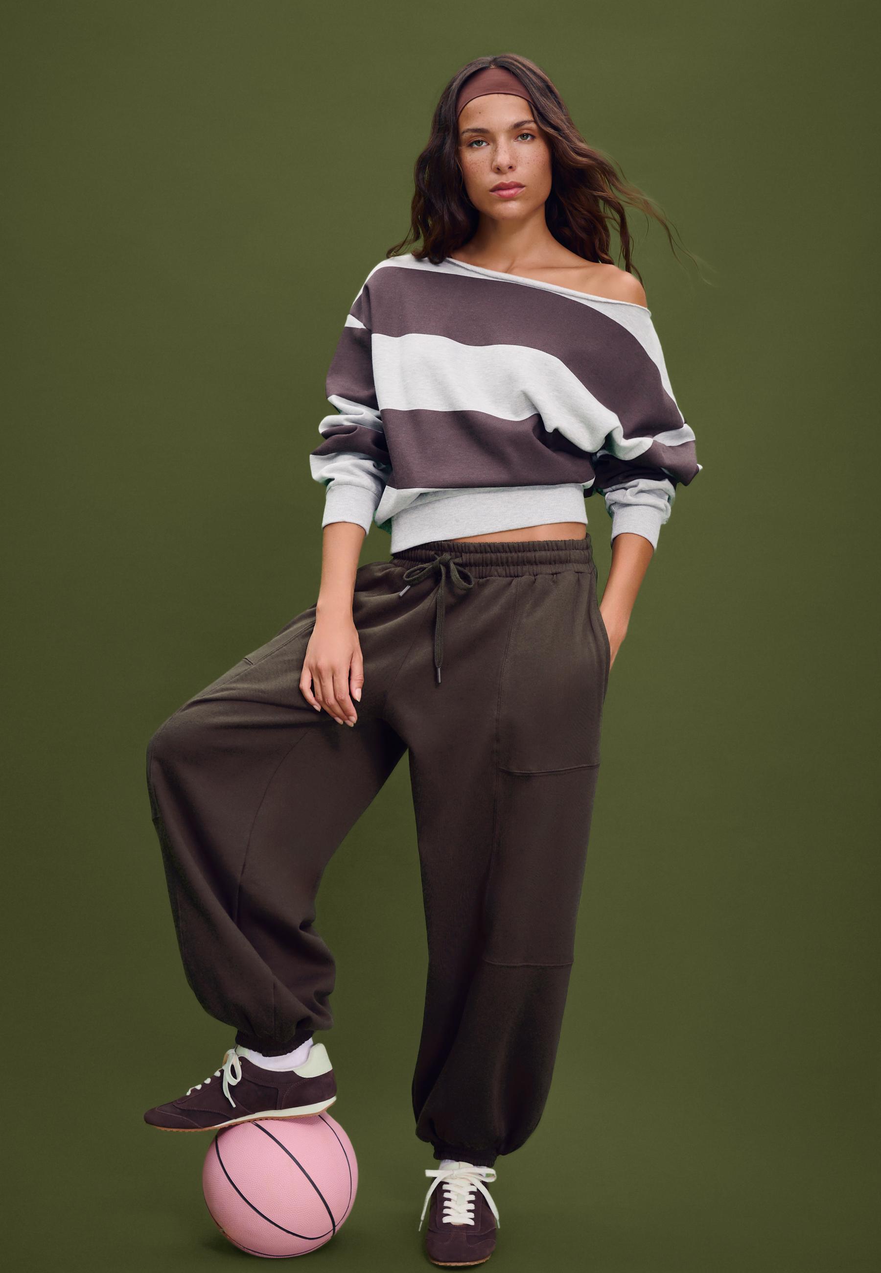 Plush balloon jogger trousers — Brown