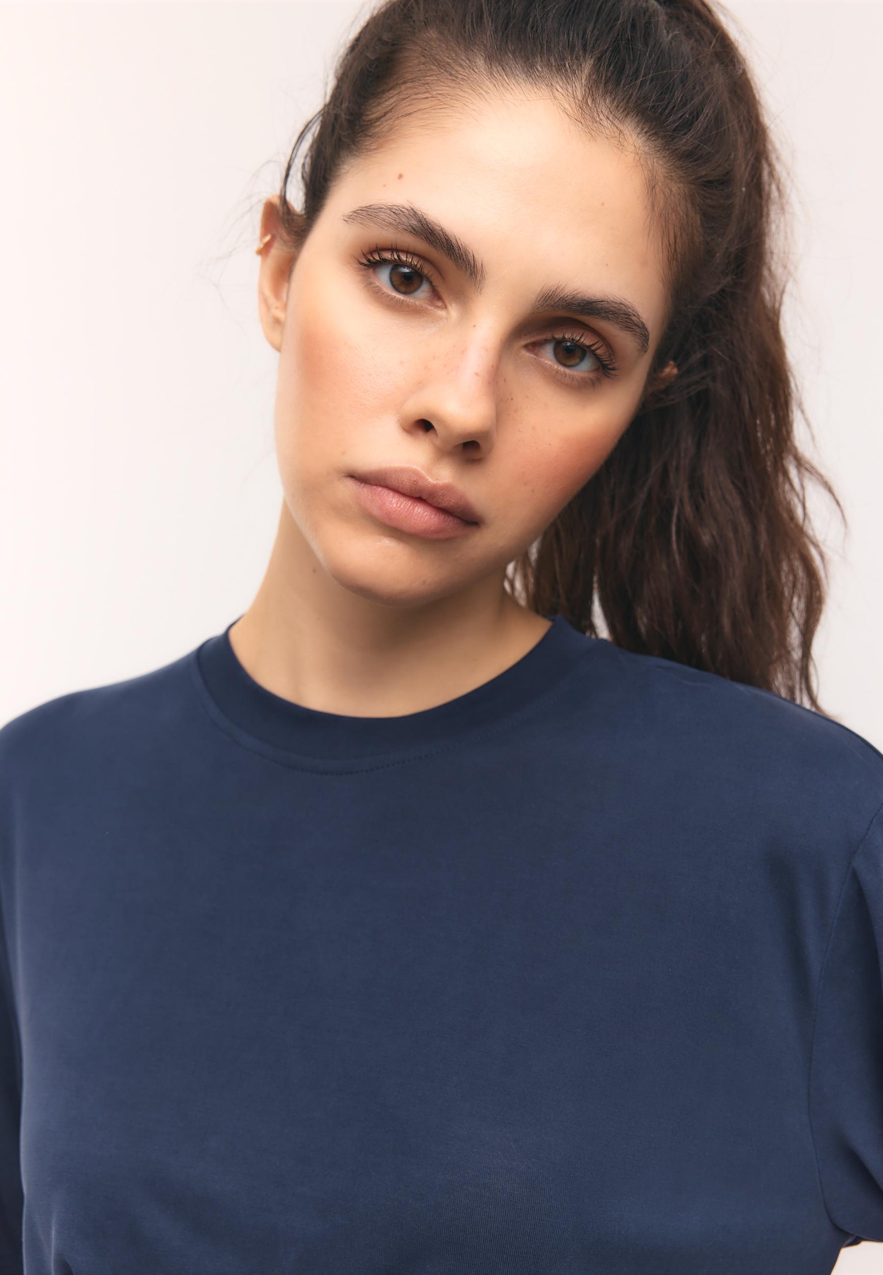 Soft-touch oversize turtleneck — Dark blue