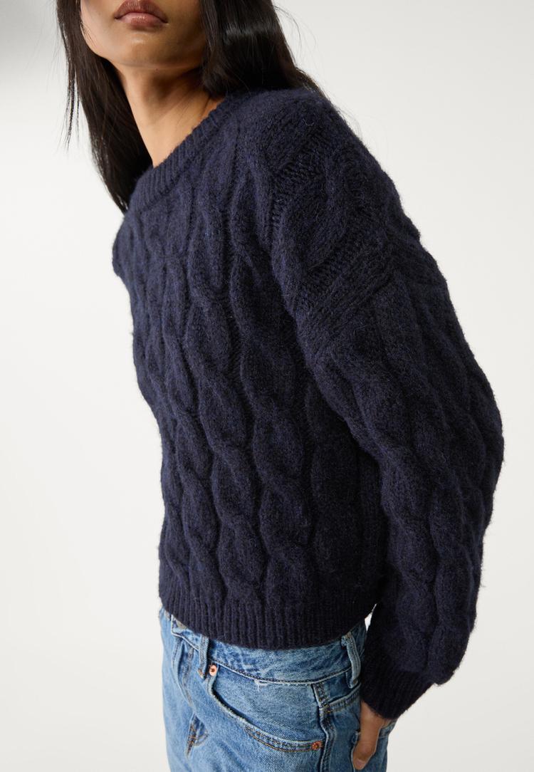 pull cropped en maille tressee