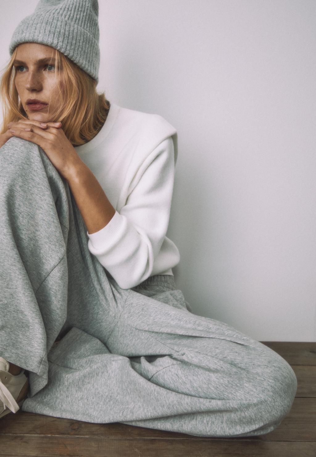 Maglione in maglia con spalline