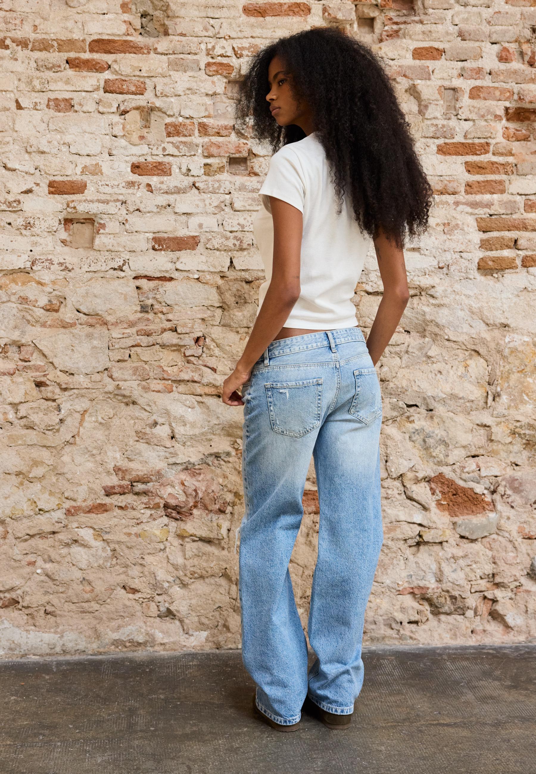 Low-rise ripped straight jeans — MEDIUM LIGHT BLUE DENIM