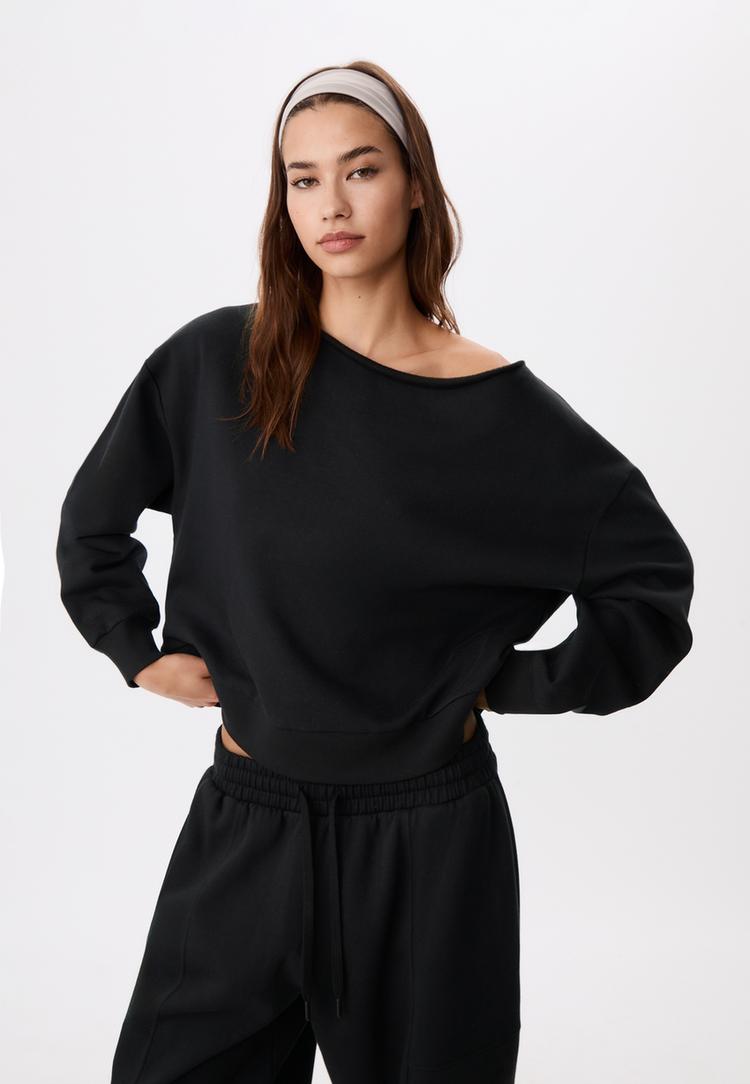round neck sweatshirt