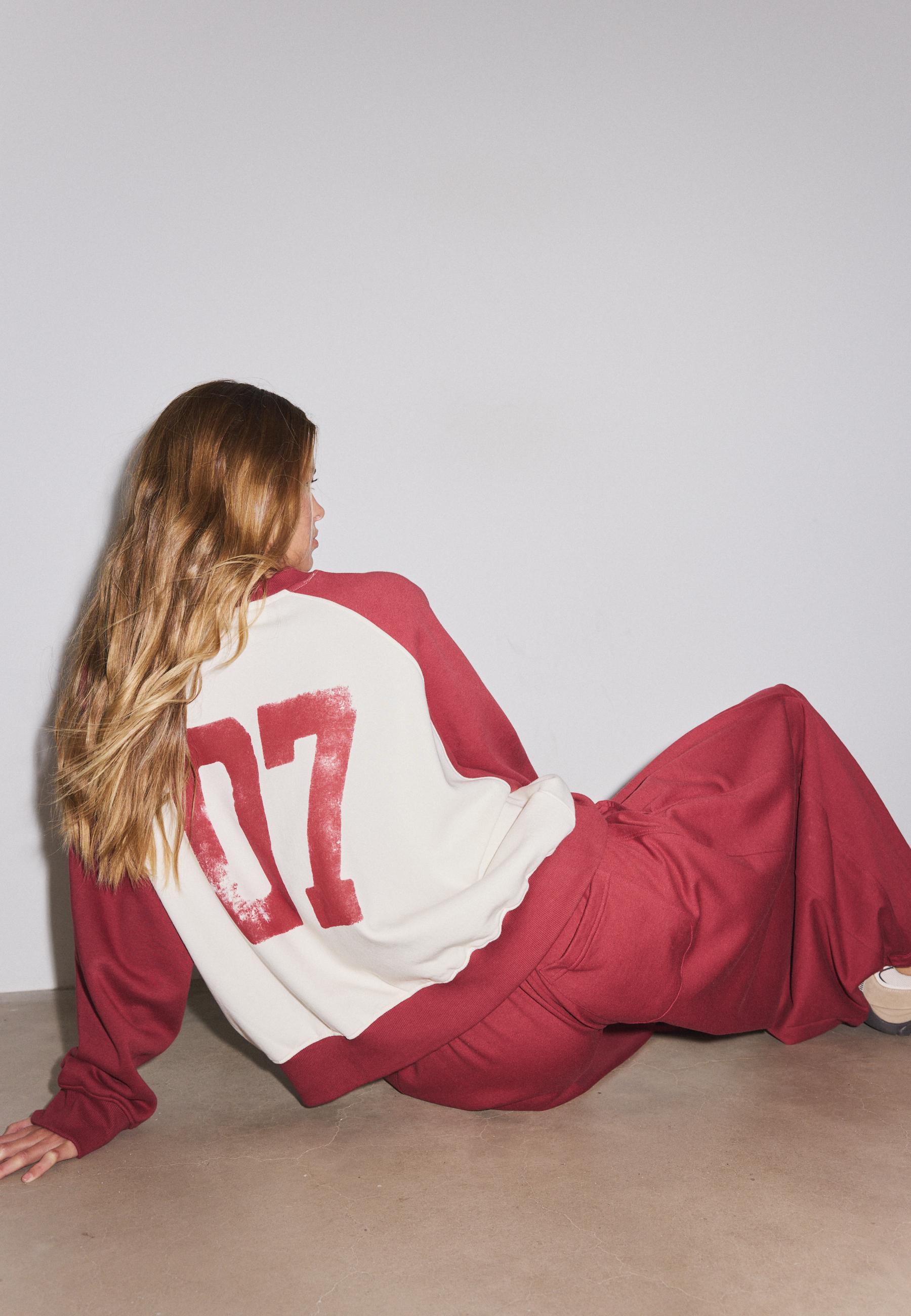 Contrast cropped sweatshirt — Dark red