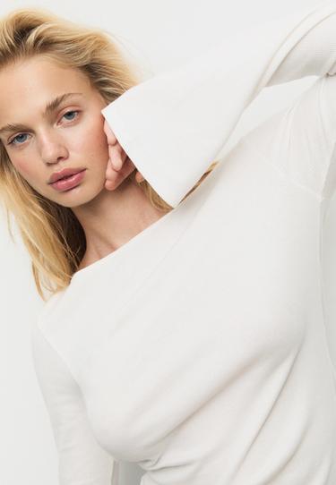 Flared sleeve basic T-shirt — Ecru 1