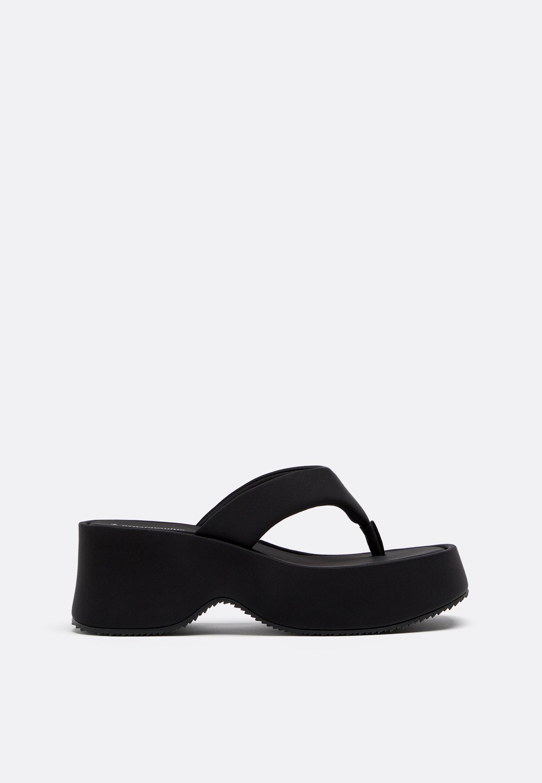 Stradivarius Πέδιλα Πλατφόρμας Thong Μαύρο 41