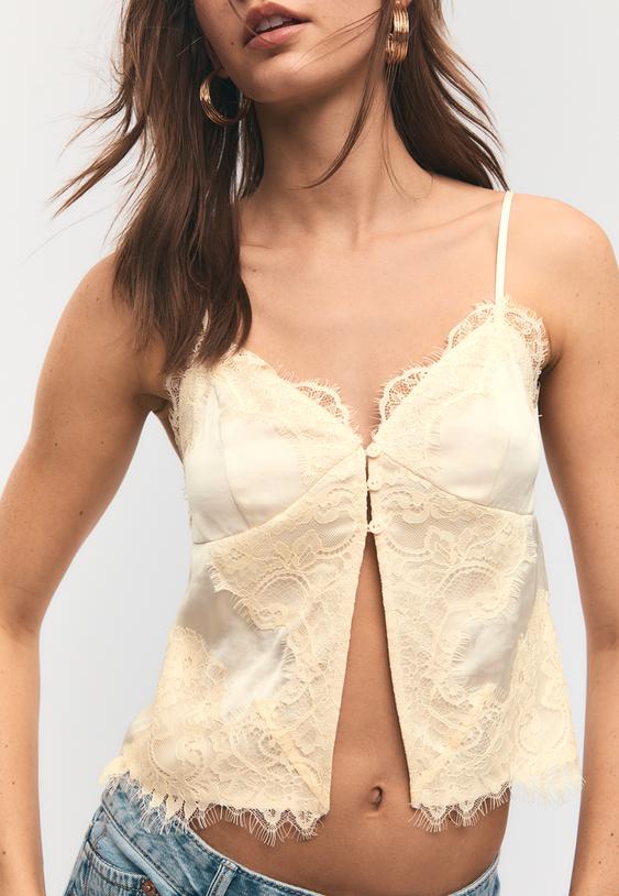 Сатенено Бюстие С Дантела