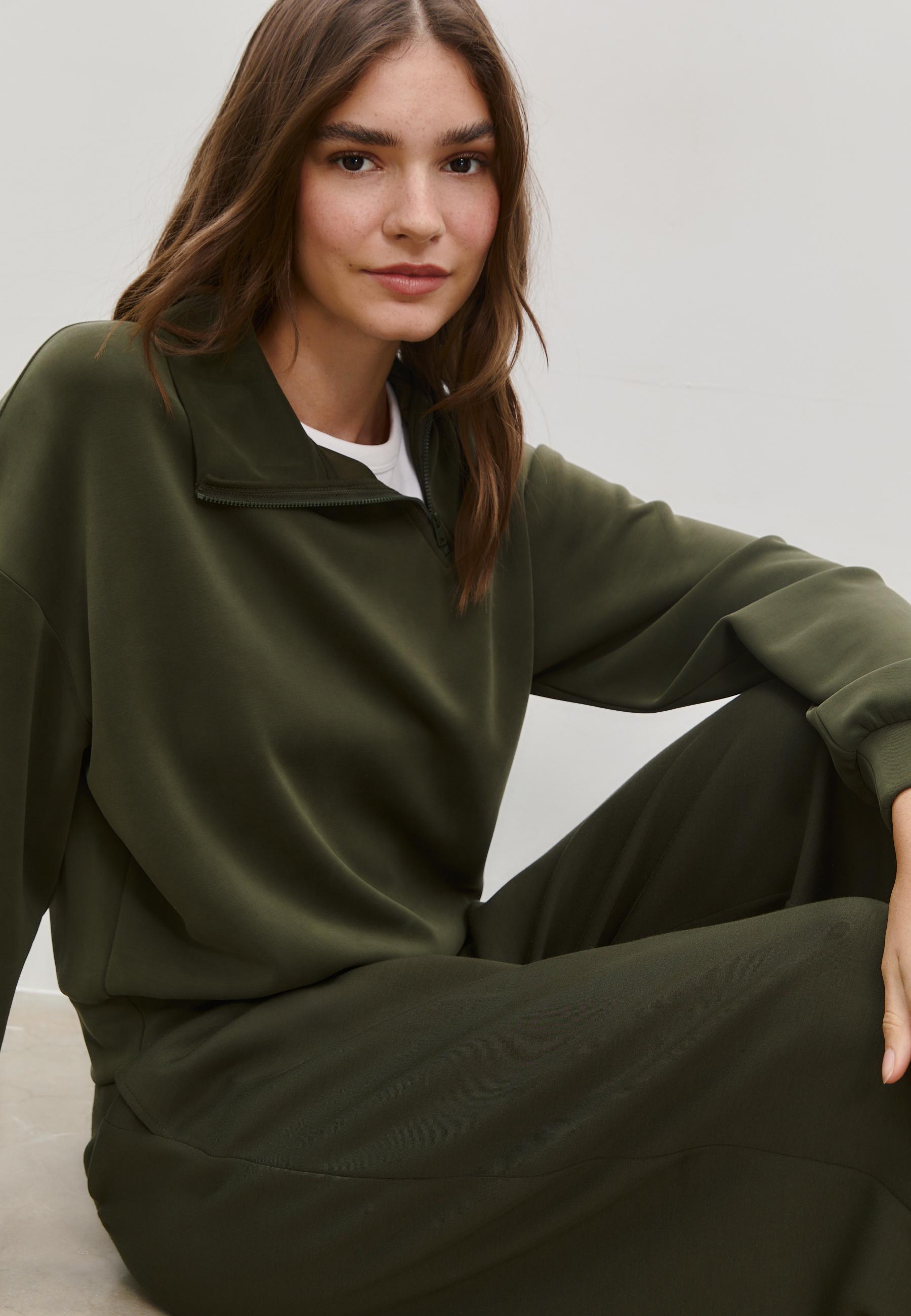 Sweat-shirt zippé sur le côté au toucher doux - Mode femme | Stradivarius België / Belgique