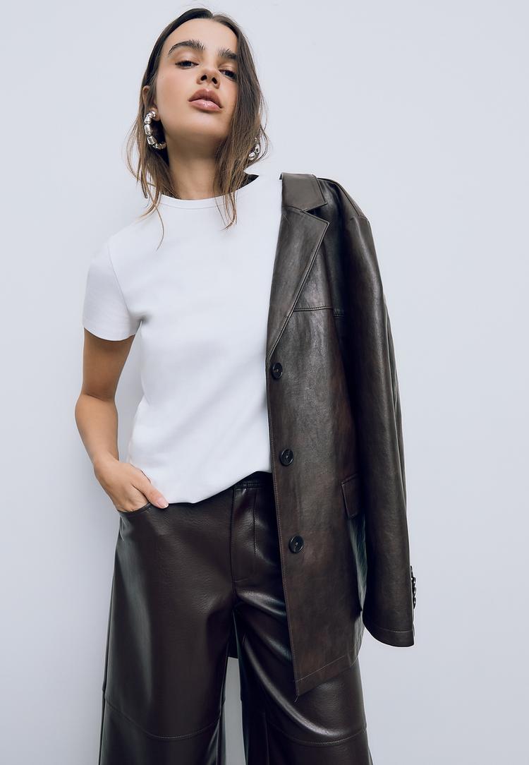 basic-t-shirt-mit-weichem-griff-und-regularem-schnitt