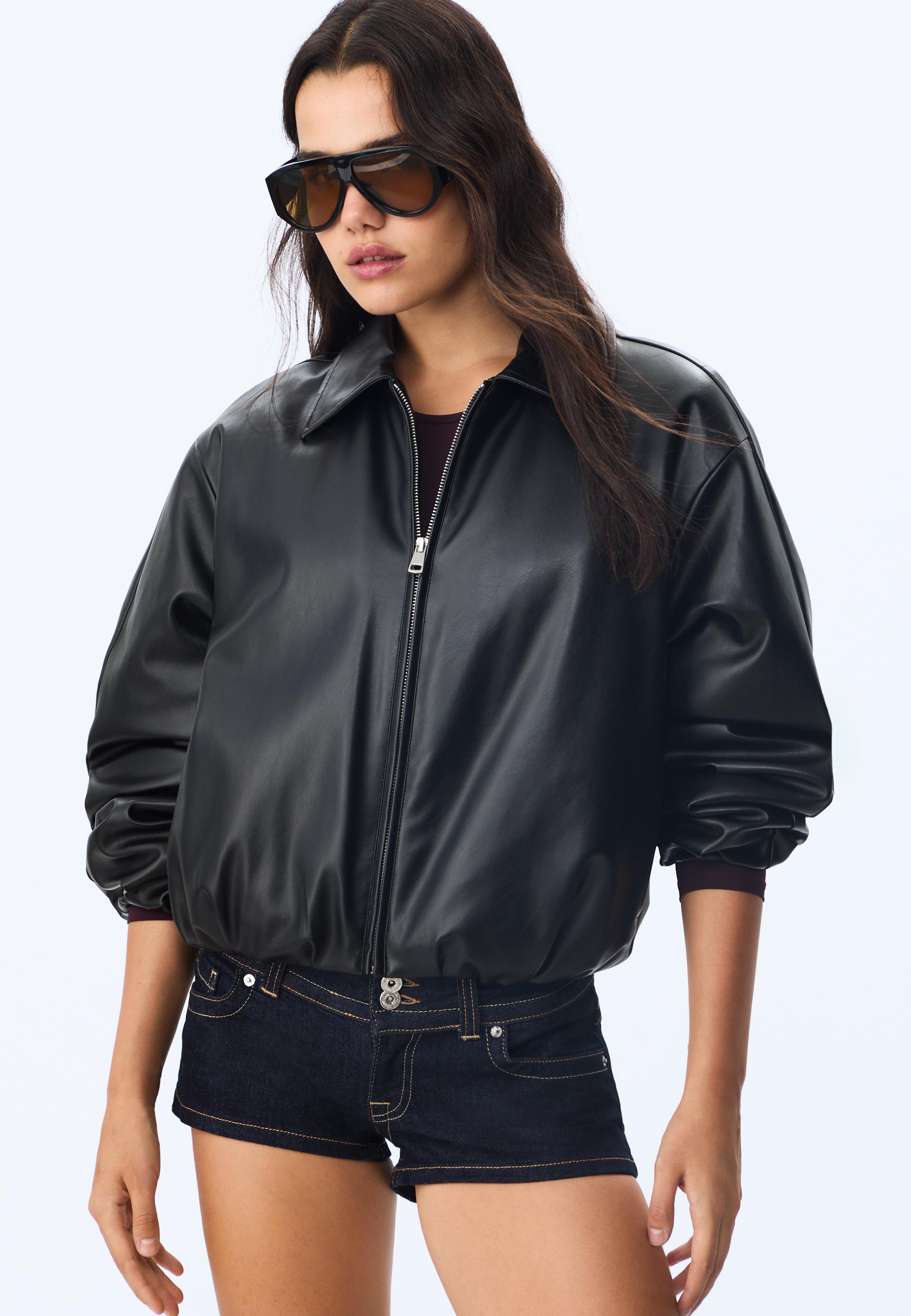 Stradivarius Καπιτονέ Bomber Τζάκετ Όψης Δέρματος Μαύρο Xl