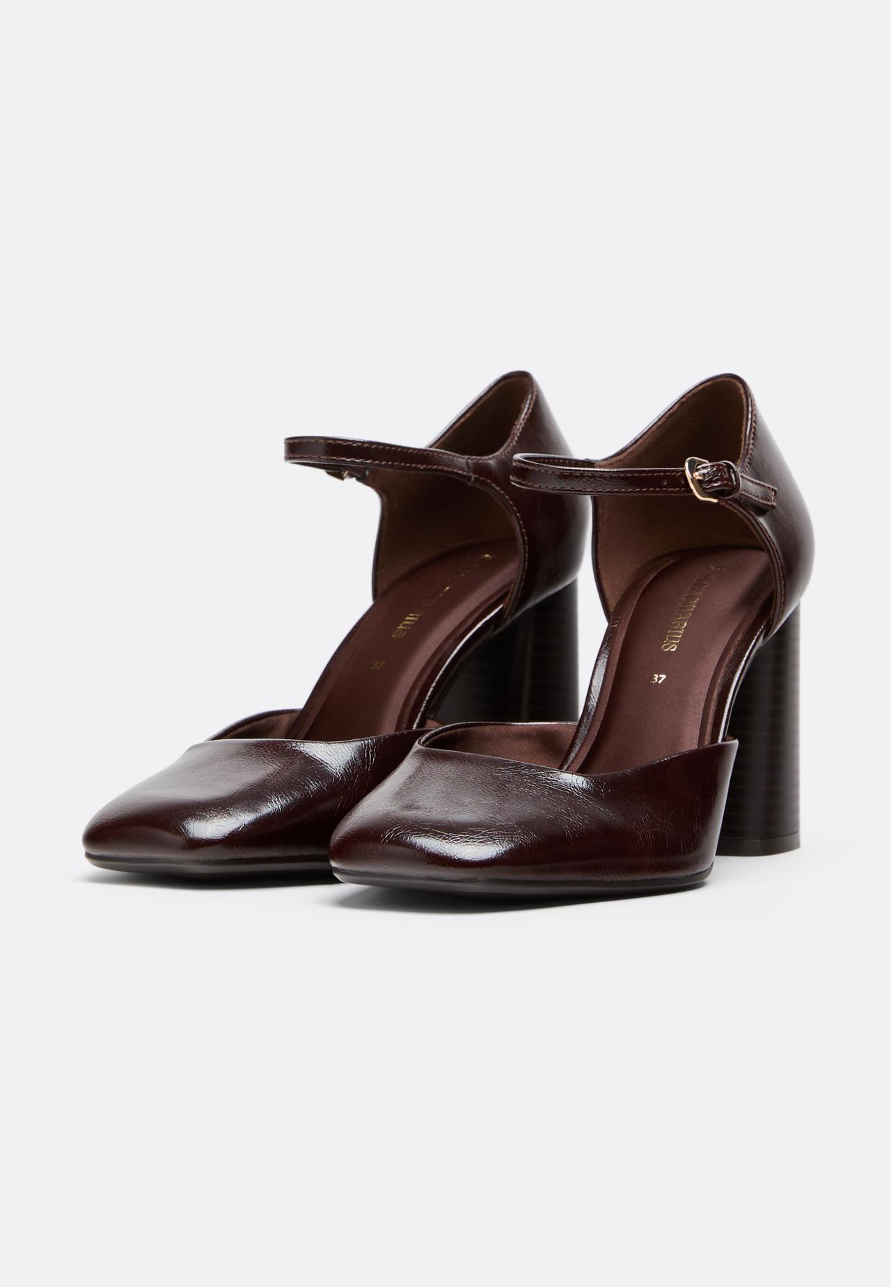 Mary Jane block heels — BROWN