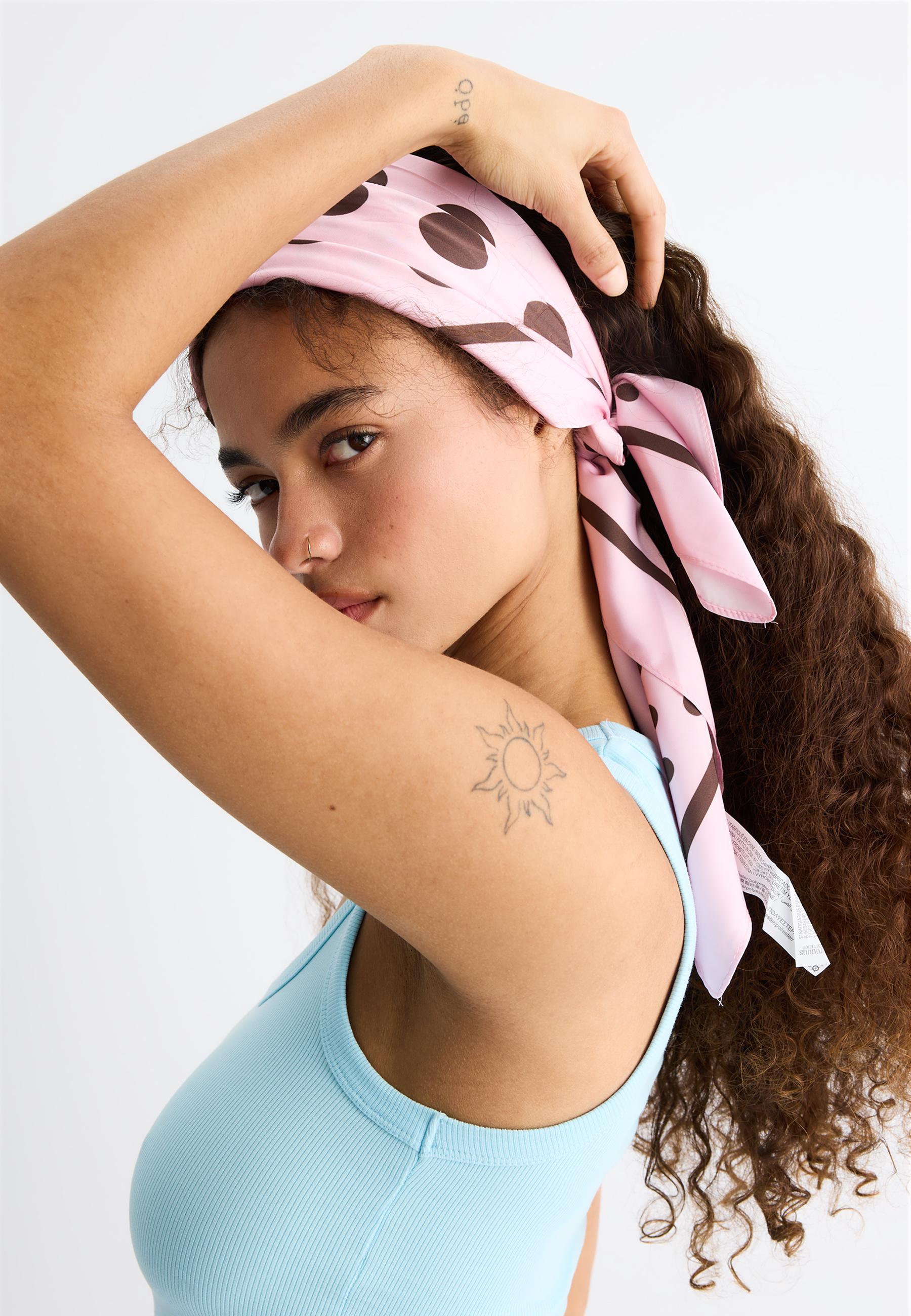 Polka dot scarf — Pastel pink
