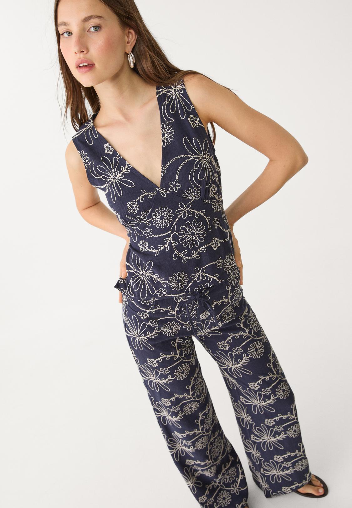 Magasin Vetement Stradivarius En Ligne Pantalon Straight Brodé En Lin