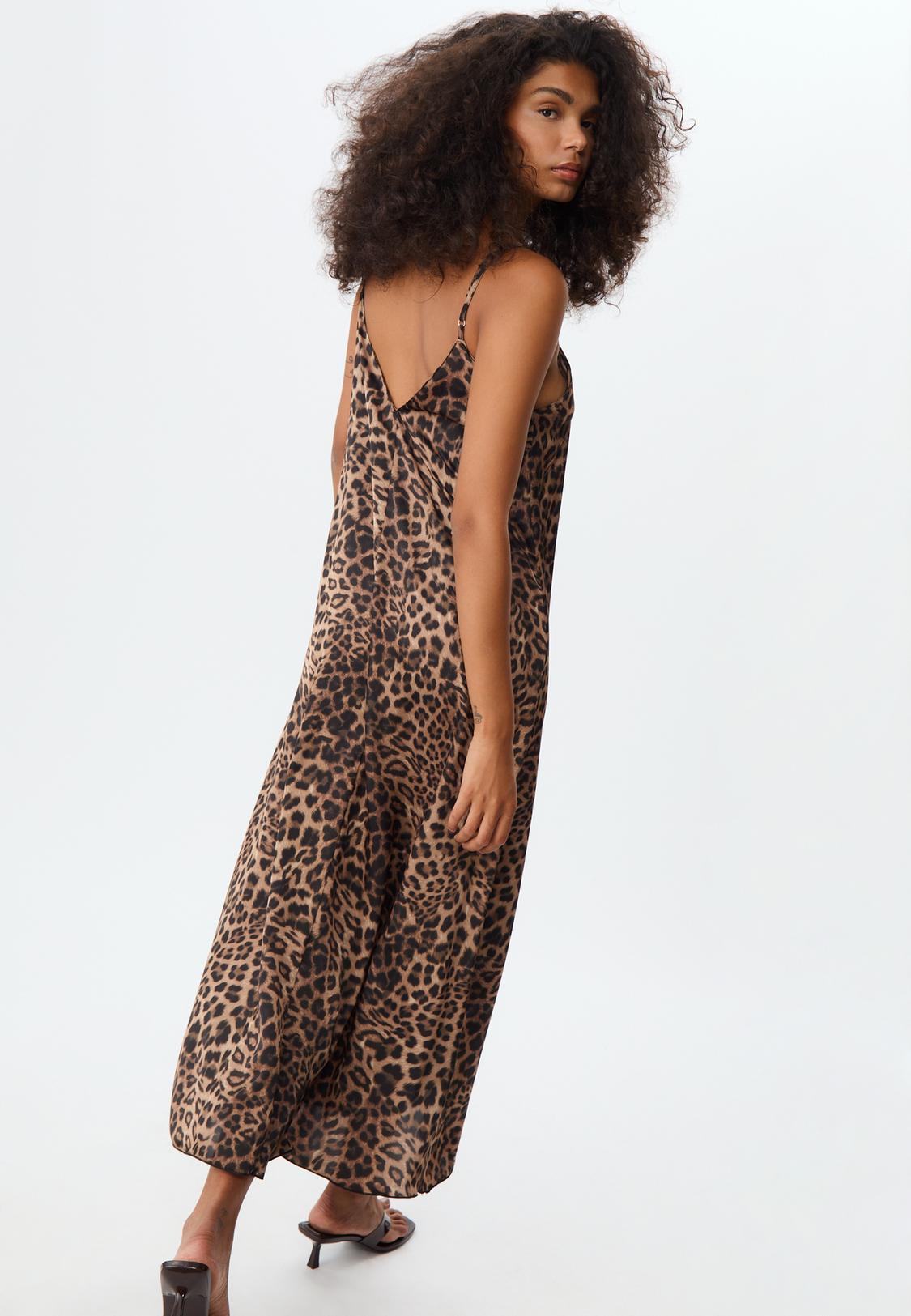 Loose-fitting leopard print satin maxi dress Women's fashion