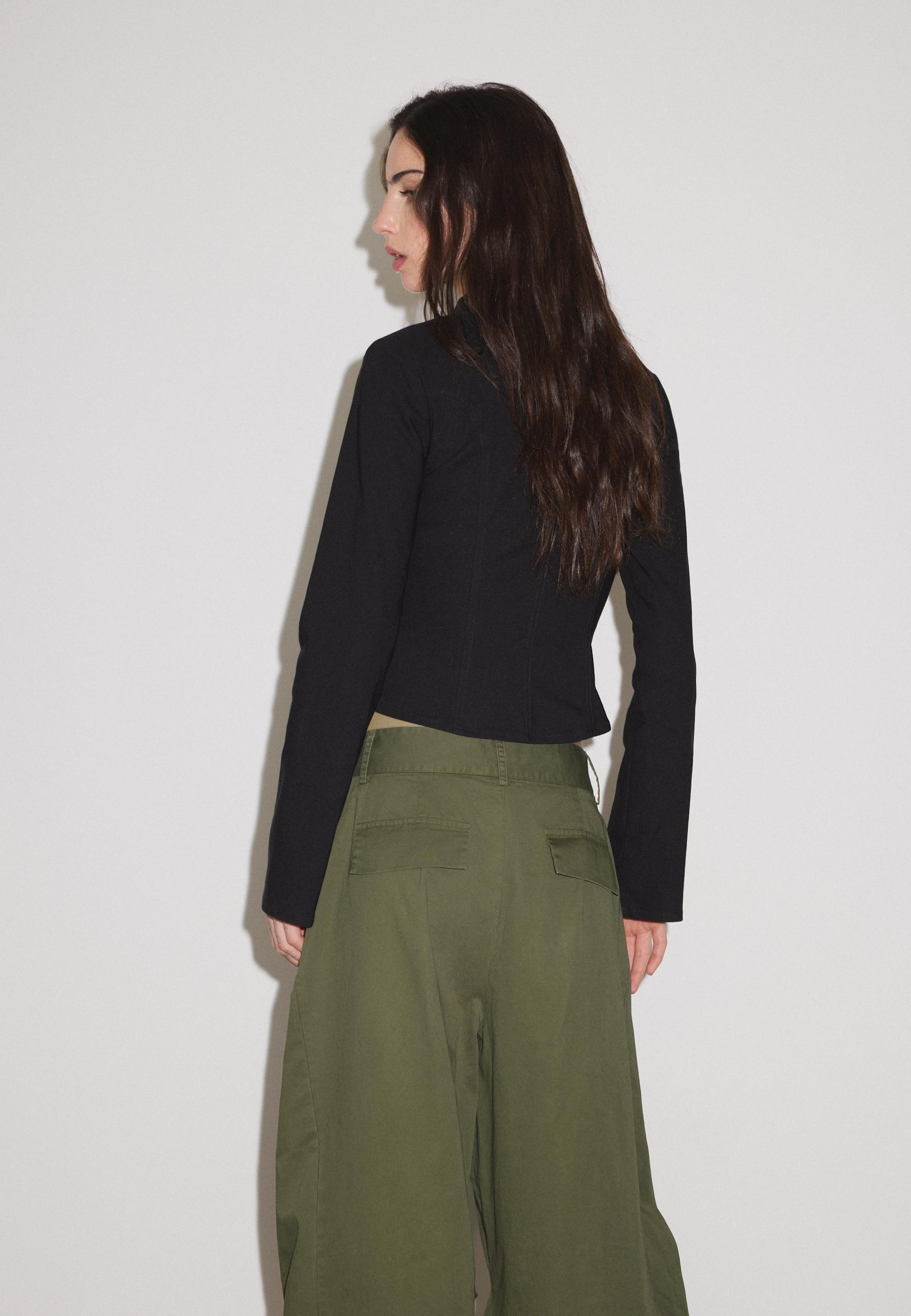 Button-up crossover shirt — Black