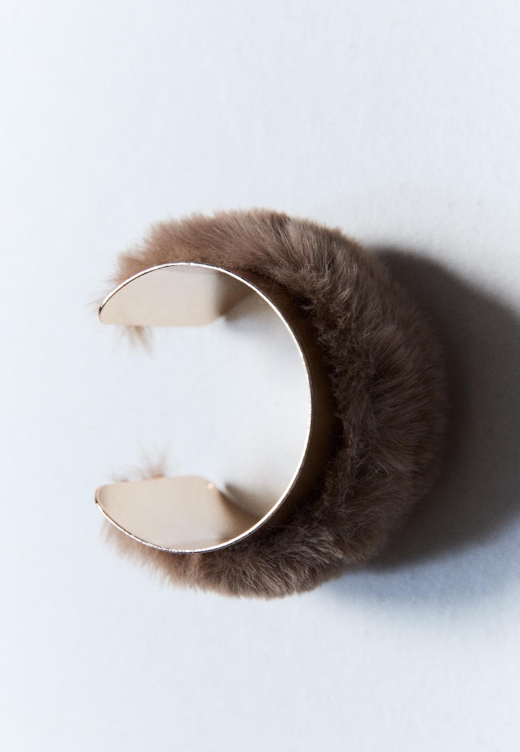 Pulsera rígida efecto pelo