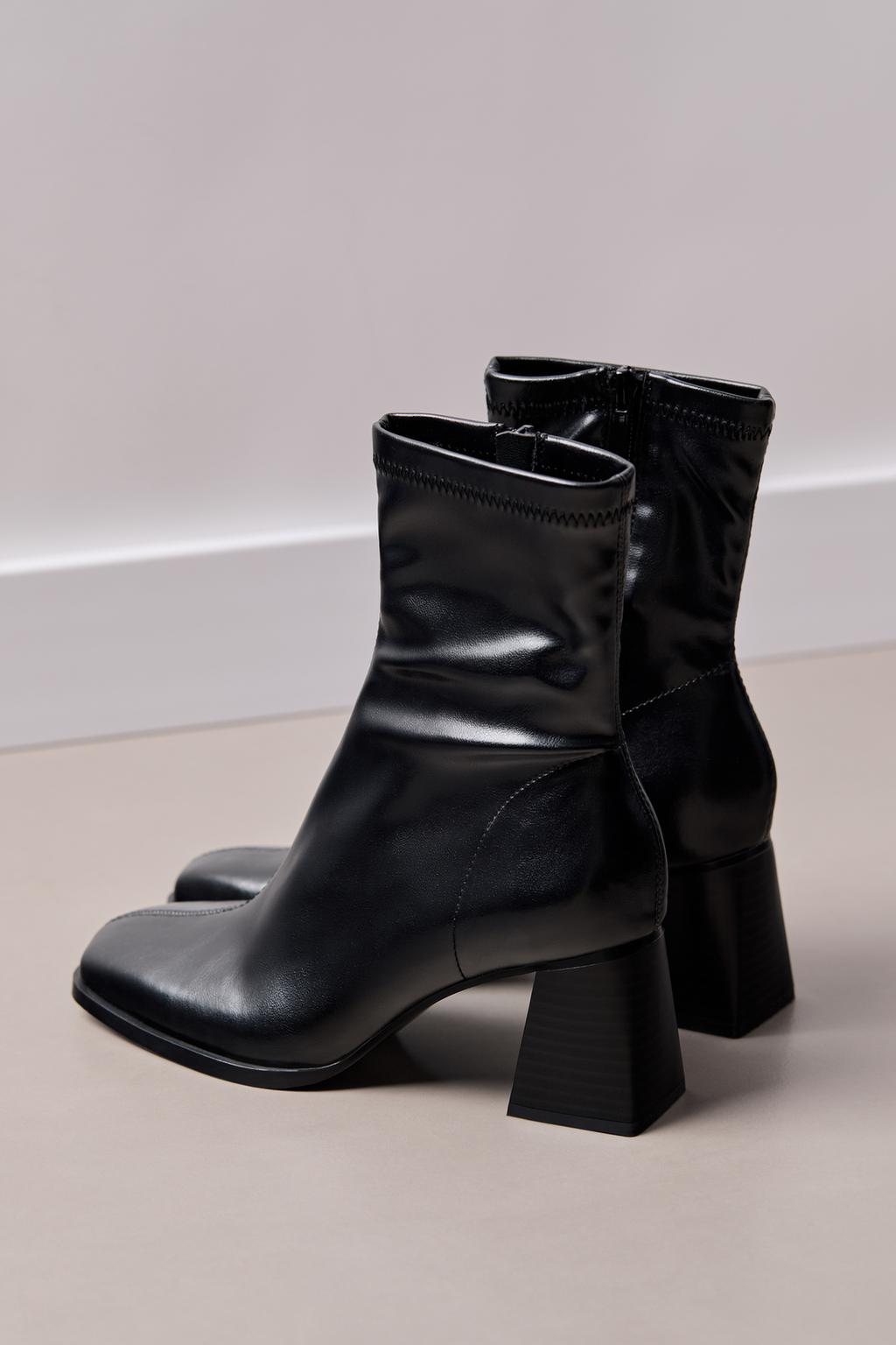 Stretch-Stiefeletten mit halbhohem Absatz