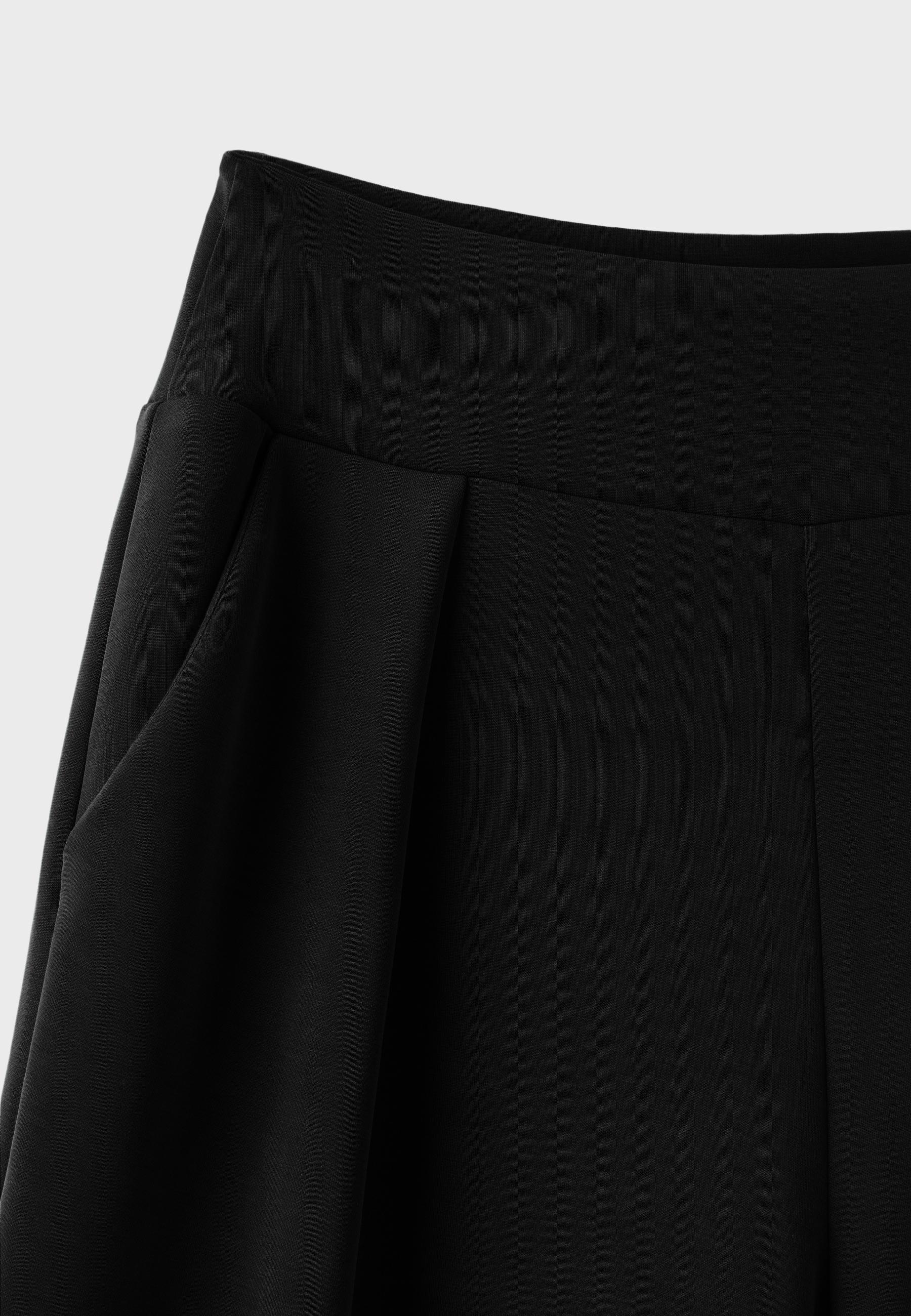 Soft-touch wide-leg trousers with darts — Black