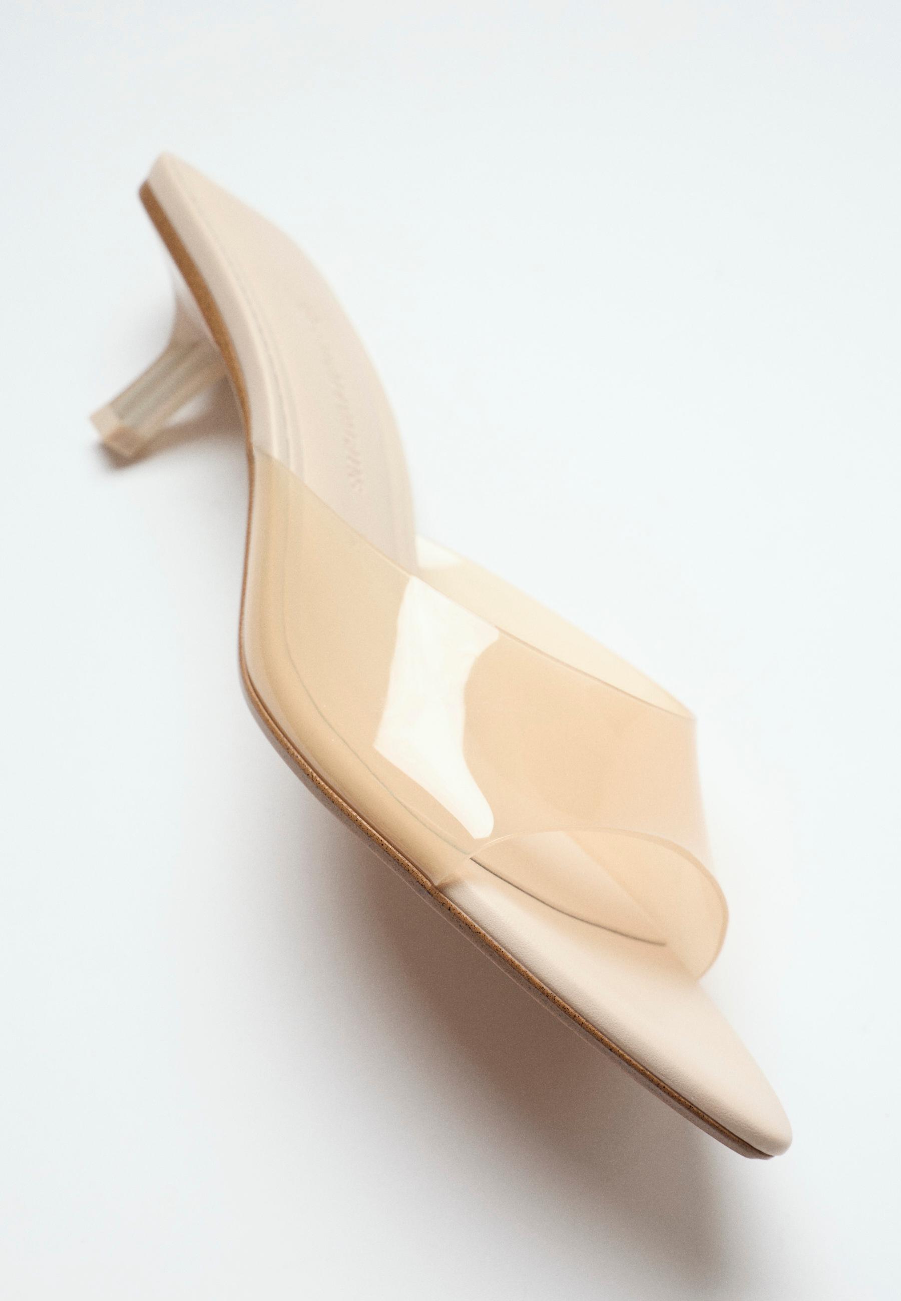 Vinyl vamp kitten heel sandals — BEIGE