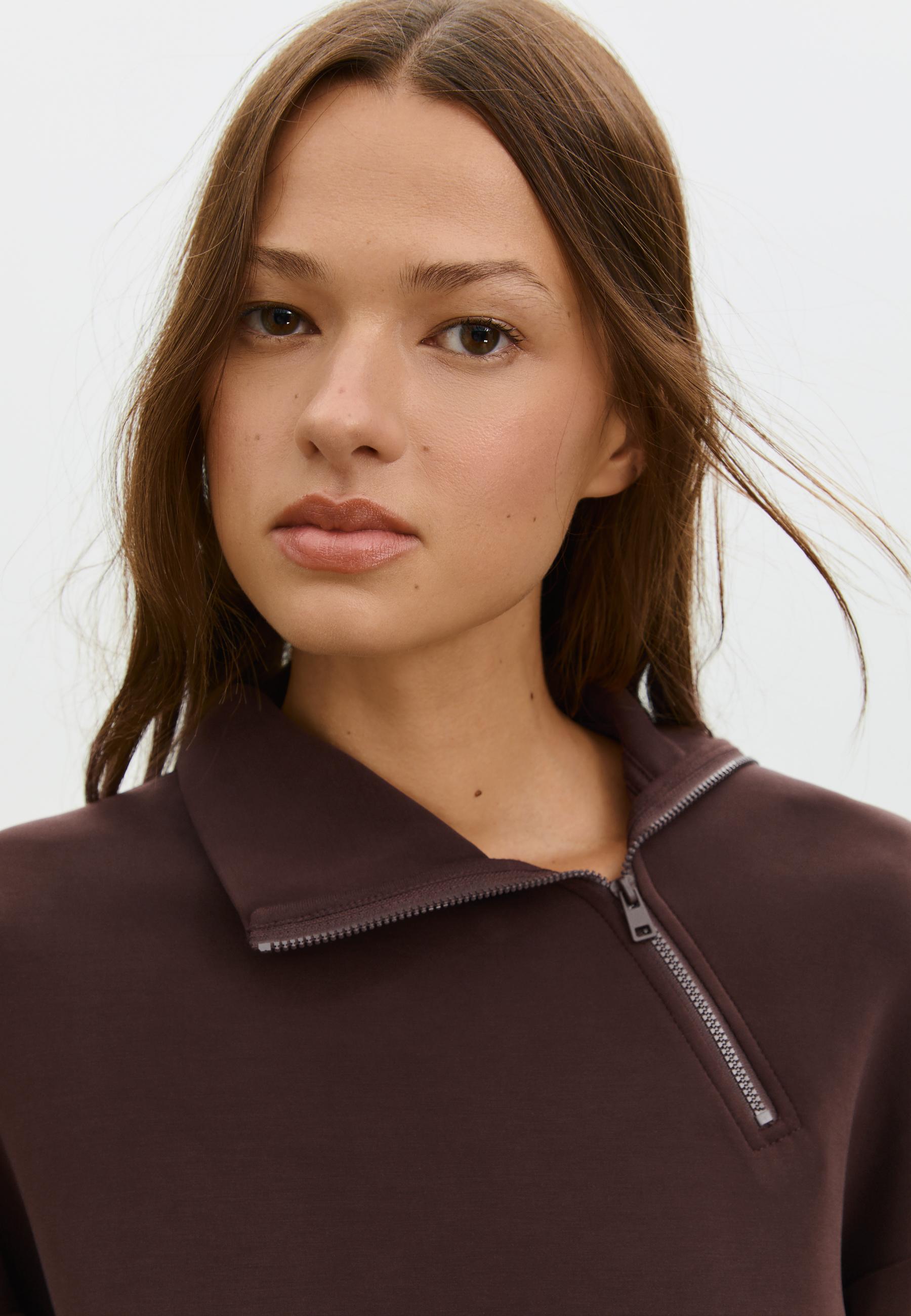 Soft-touch sweatshirt with side zip — Brown