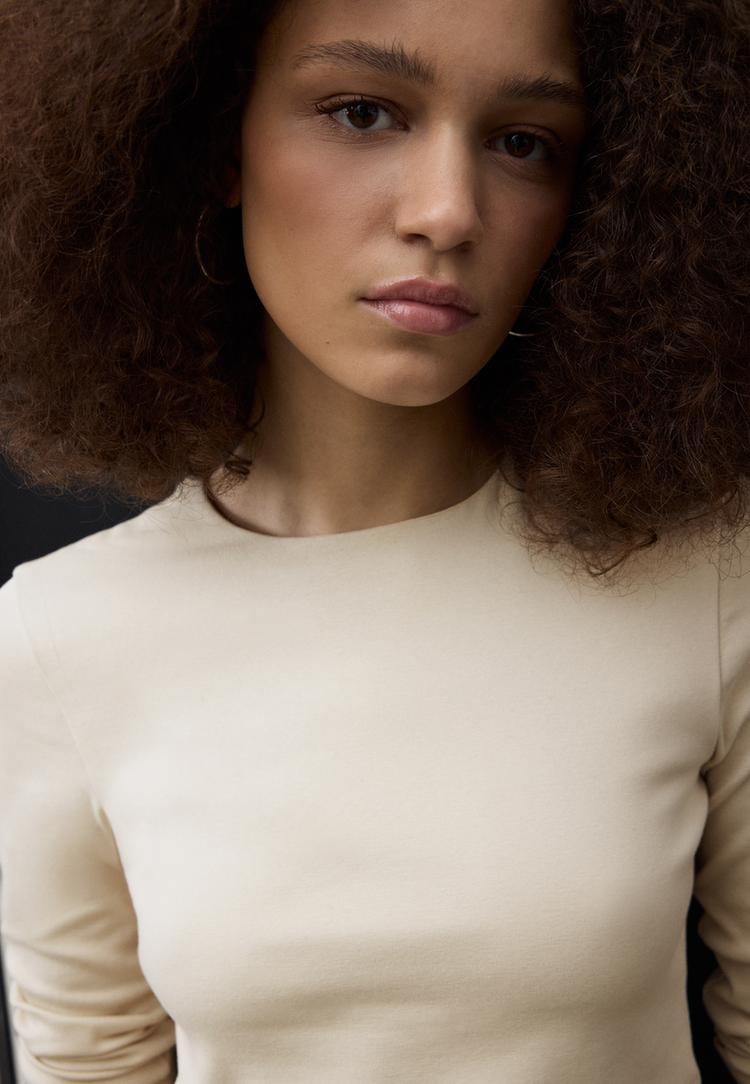 tshirt basica de manga comprida